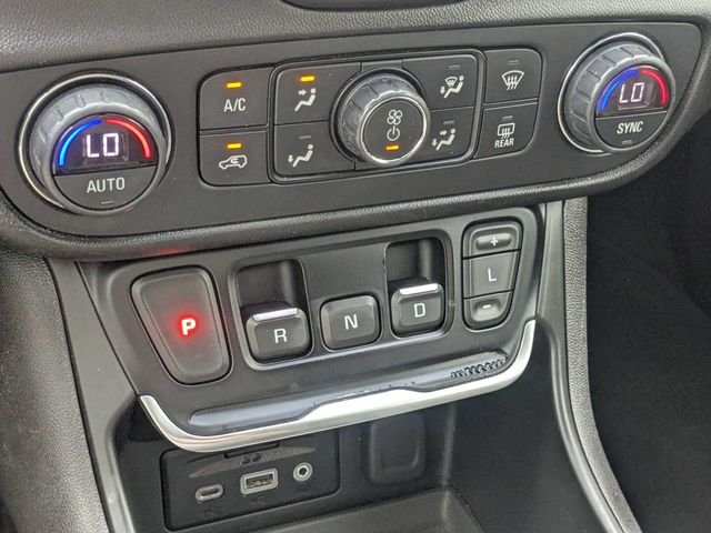 Used 2018 Red GMC Denali image 27