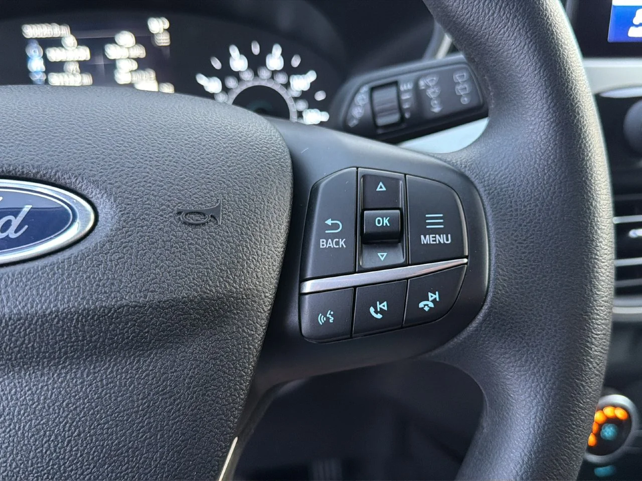 Certified Used 2022 Silver Ford SE image 23