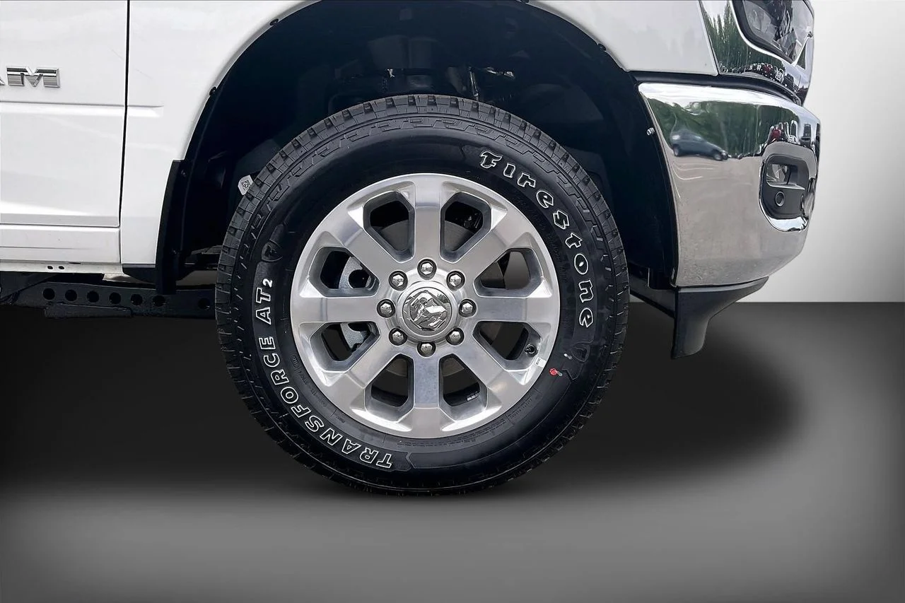 New 2026 Bright White Clearcoat RAM Big Horn image 31