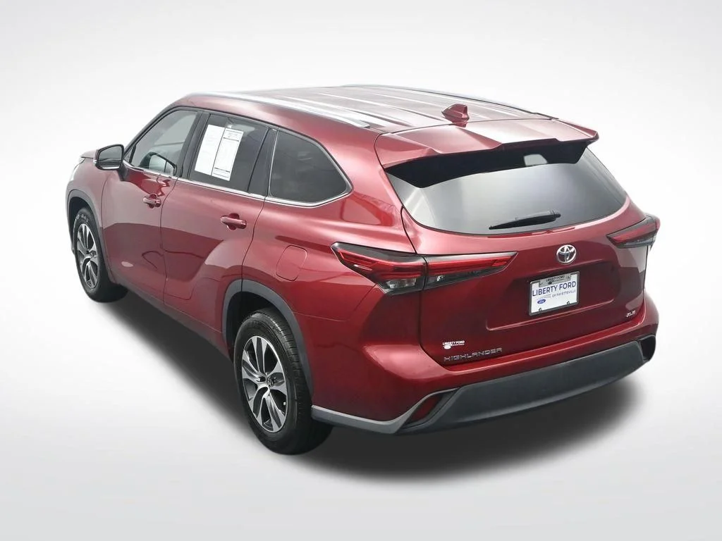 Certified Used 2021 Ruby Flare Pearl Toyota XLE image 37