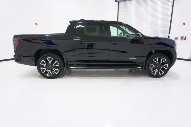 New 2025 Onyx Black GMC Max Range Denali image 6