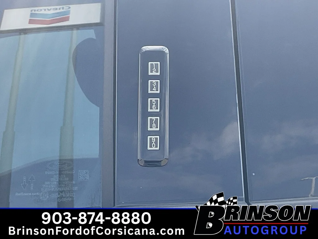 New 2026 Oxford White Ford XLT image 9