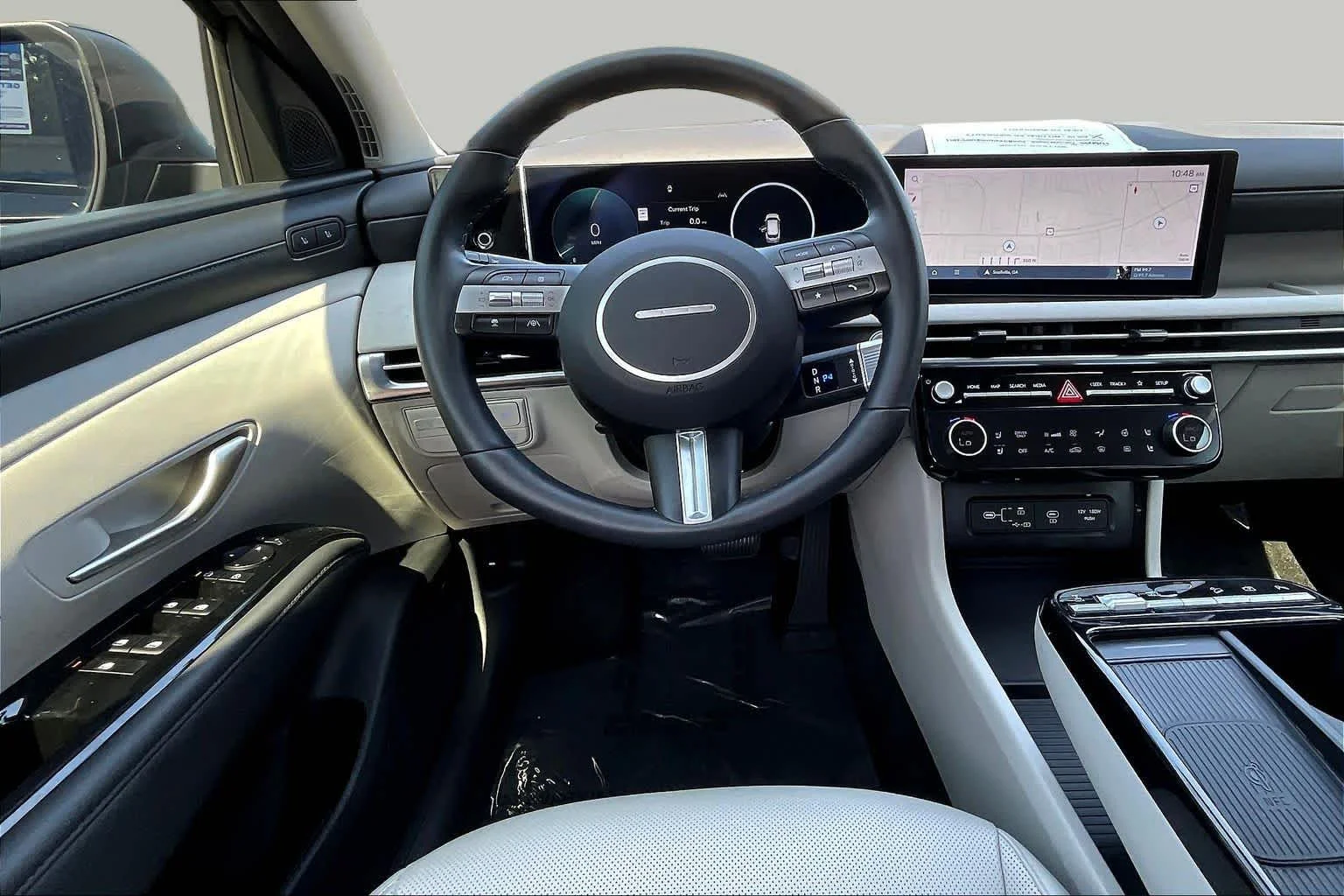 Used 2025 Titan Gray Hyundai Limited image 11