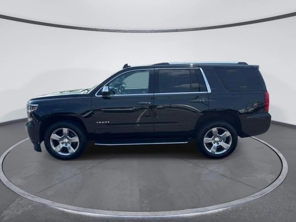 Used 2019 Black Chevrolet Premier image 4
