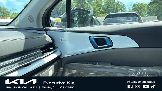 New 2026 Aurora Black Pearl Kia LXS image 19