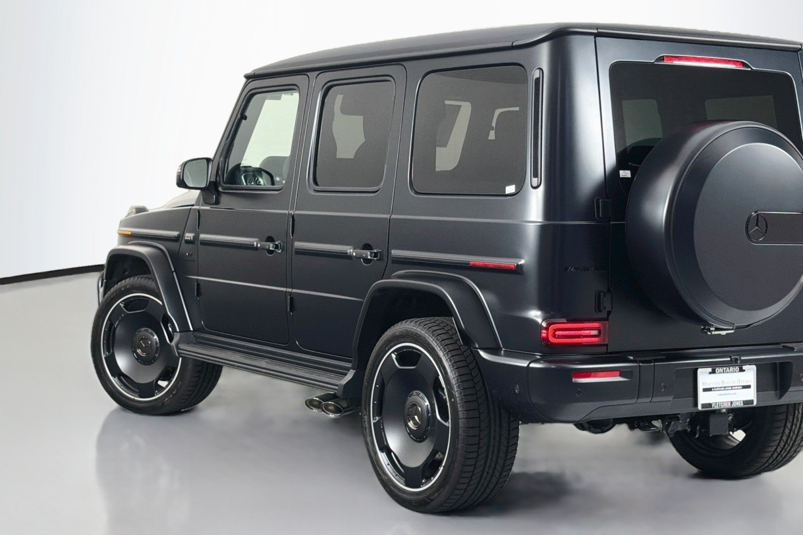 New 2027 MANUFAKTUR Night Black magno Mercedes-Benz AMG® G 63 SUV image 14
