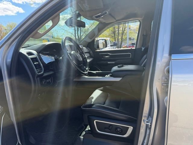 Used 2020 Billet Silver Metallic Clearcoat Ram Laramie image 15