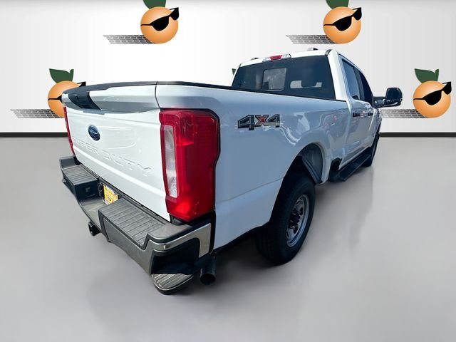 2025 Ford F-350 Super Duty Chassis Cab XL - Photo 38