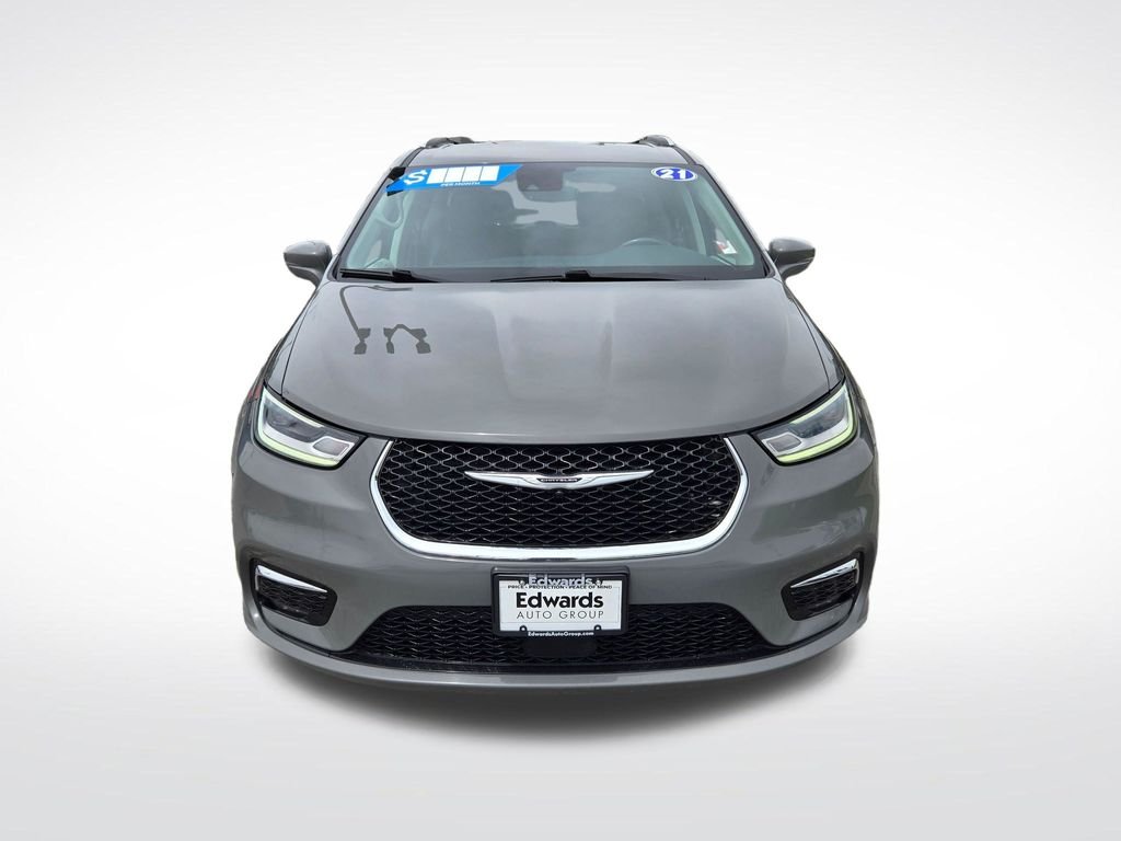 Used 2021 White Chrysler Touring L image 9