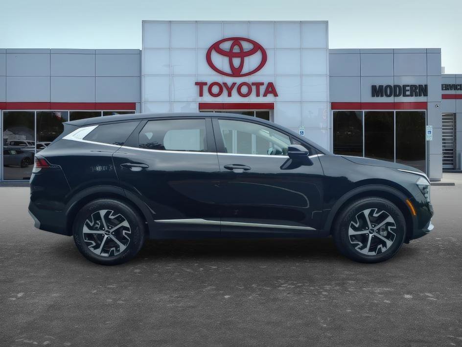Used 2025 Ebony Black Kia EX image 7