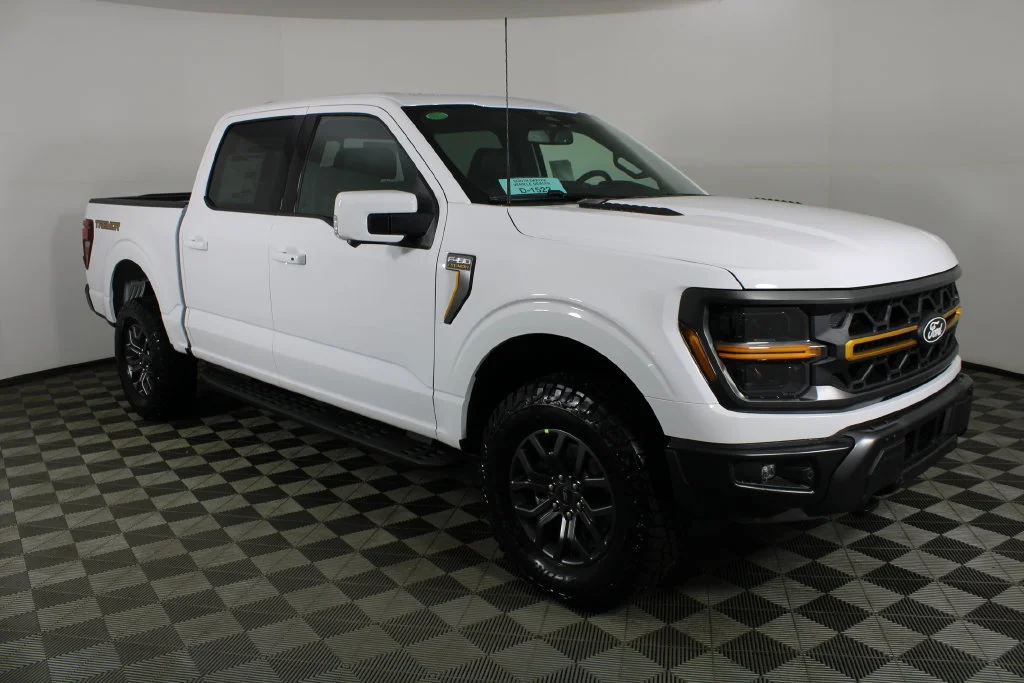 New 2026 Oxford White Ford Tremor image 1