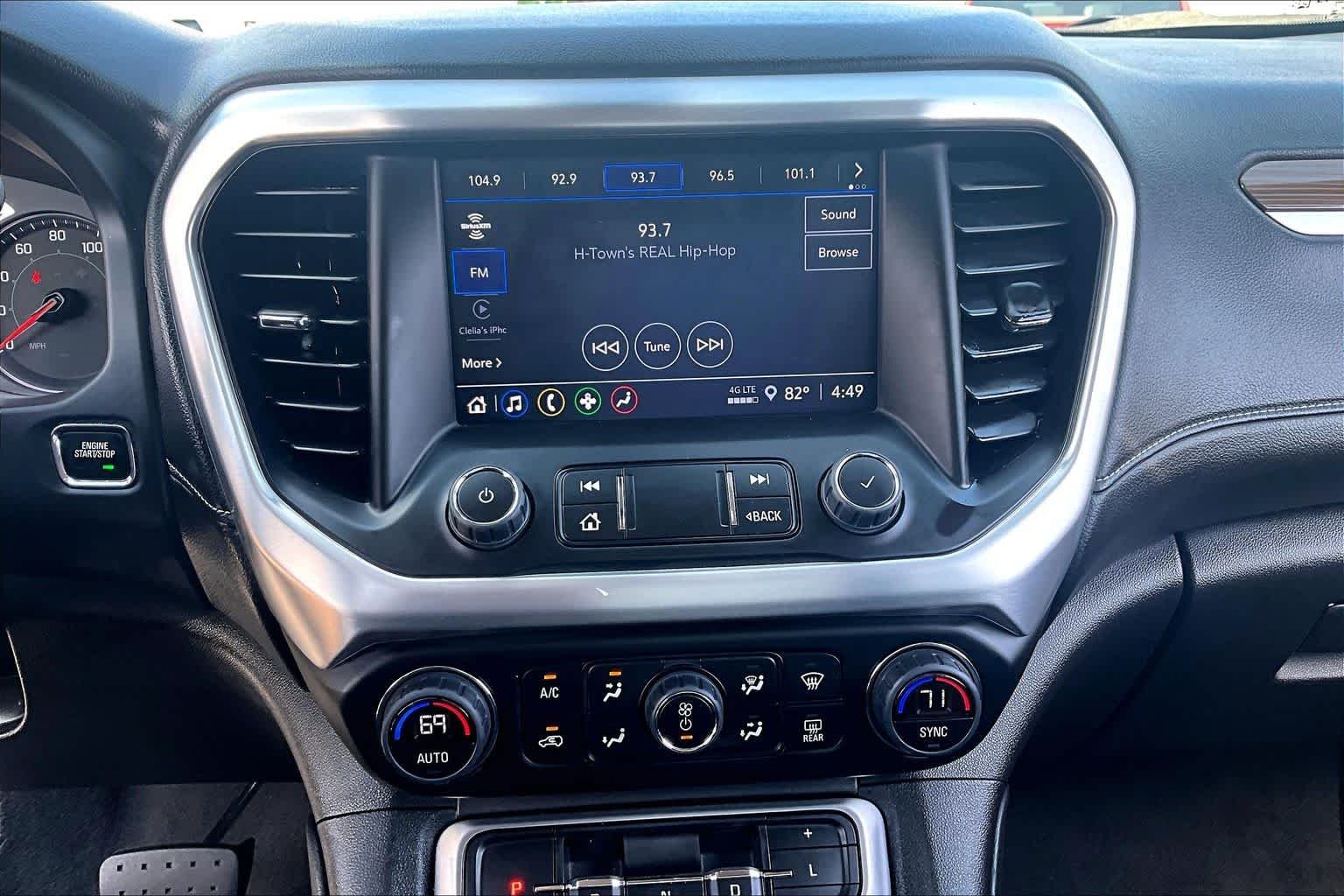 Used 2023 Summit White GMC SLE image 34