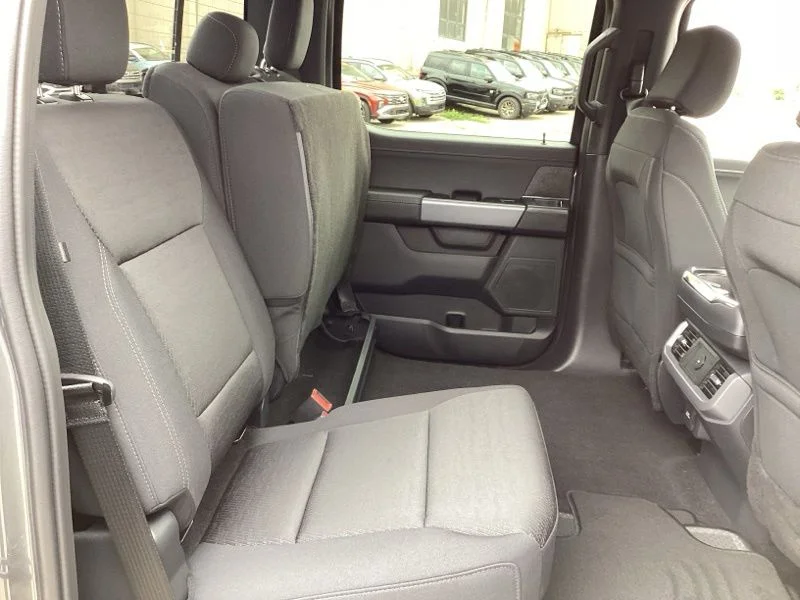 New 2026 Carbonized Gray Metallic Ford XLT image 17