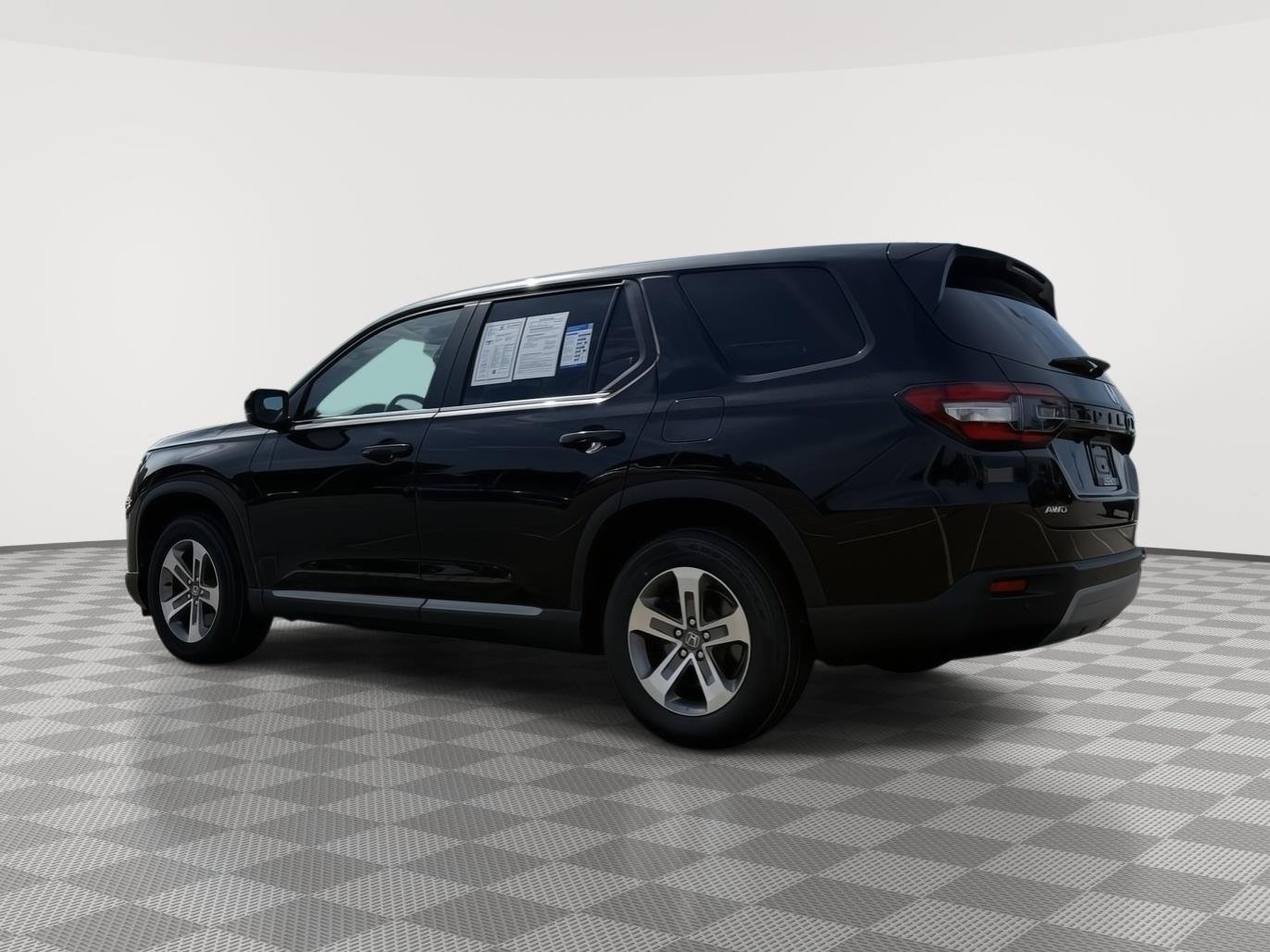 Used 2025 Crystal Black Pearl Honda EX-L image 4