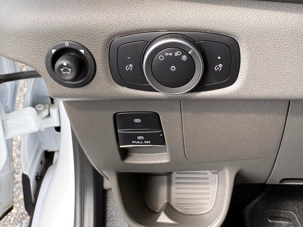 Used 2023 White Ford  image 19