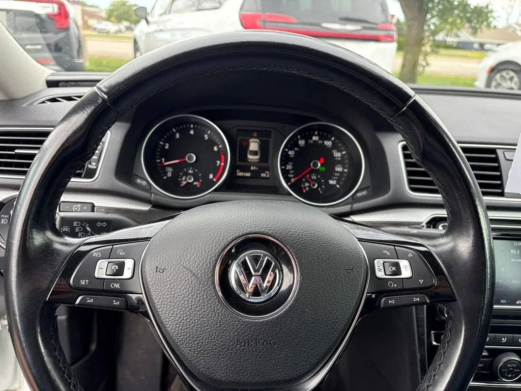 Used 2017 Pure White Volkswagen SEL Premium image 14