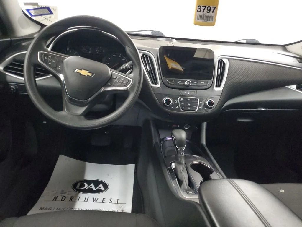 Used 2024 Sterling Gray Metallic Chevrolet LT image 8