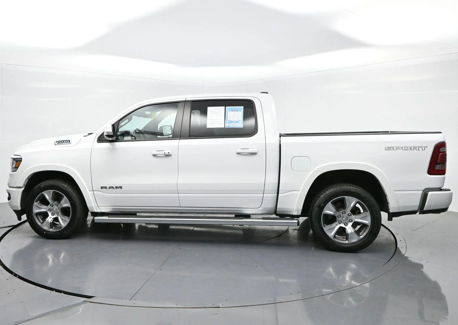 Used 2022 Bright White Clearcoat Ram Laramie image 5