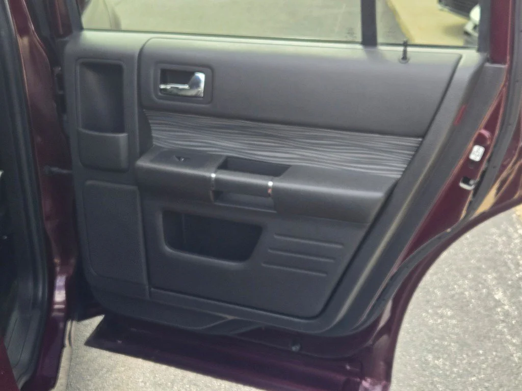 Used 2017 Red Ford SEL image 9