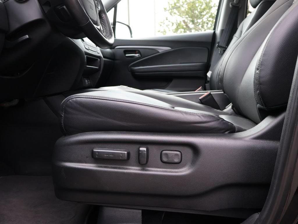 Used 2023  Honda RTL-E image 32