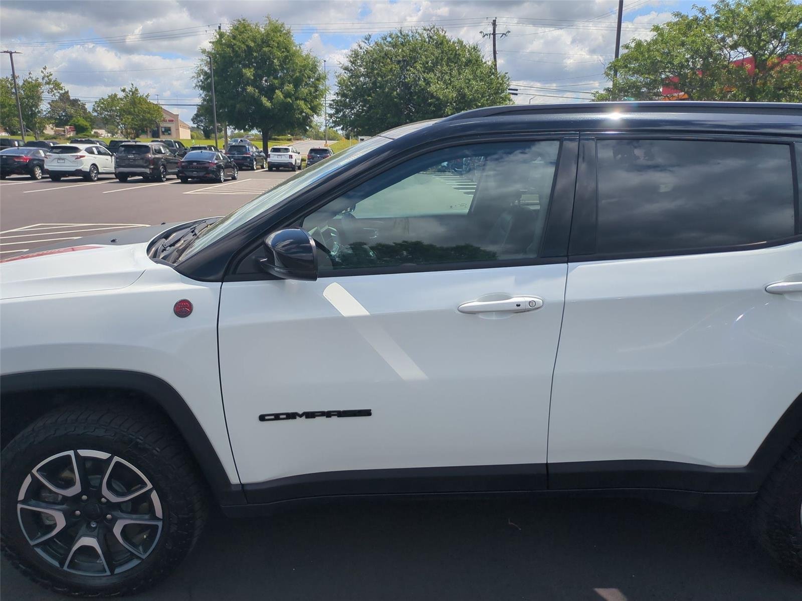 Used 2024 Bright White Clearcoat Jeep Trailhawk image 27
