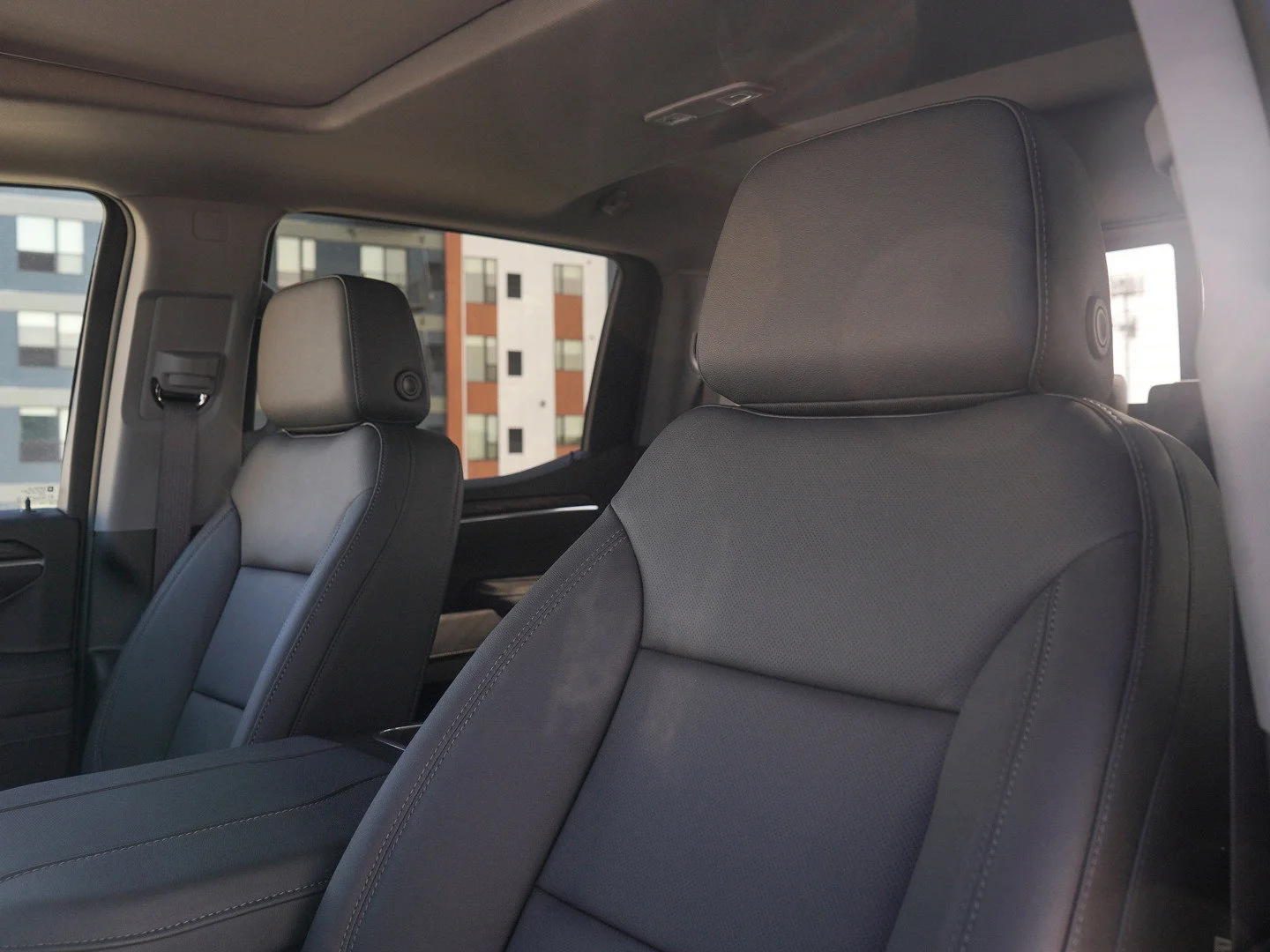 2026 GMC Sierra 1500 SLT - Photo 17