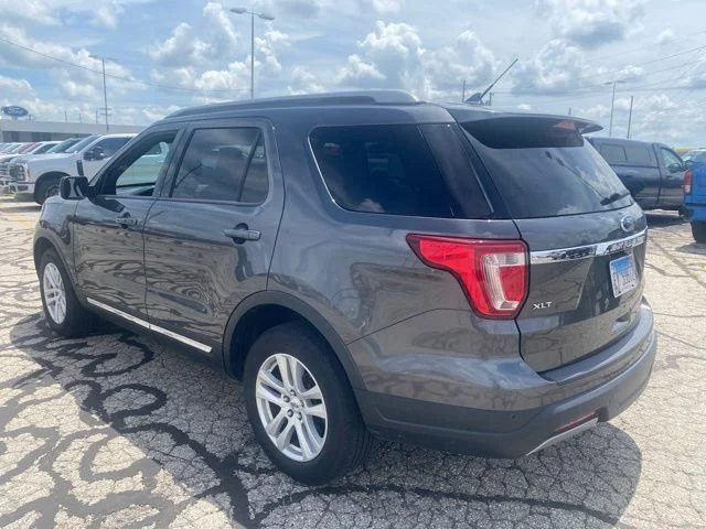Certified Used 2019 Magnetic Ford XLT image 6