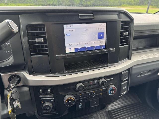 New 2026 Oxford White Ford F-250® XL image 34