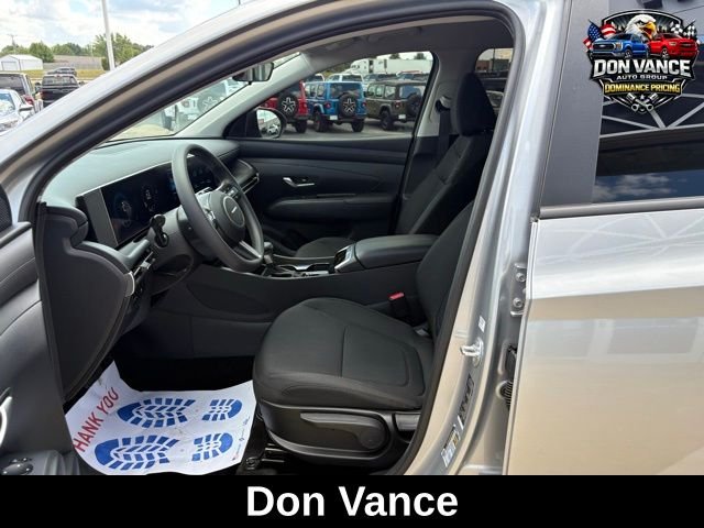 2025 Hyundai Tucson SE - Photo 11