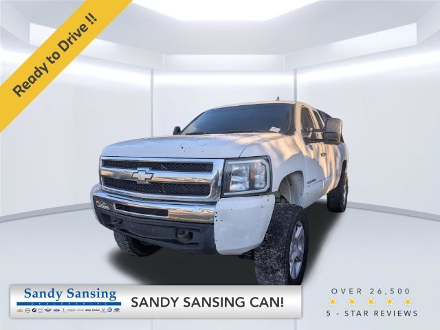 Used 2010 White Chevrolet LS image 1
