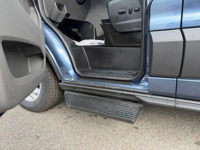 New 2026 Blue Metallic Ford Passenger Van XLT image 17