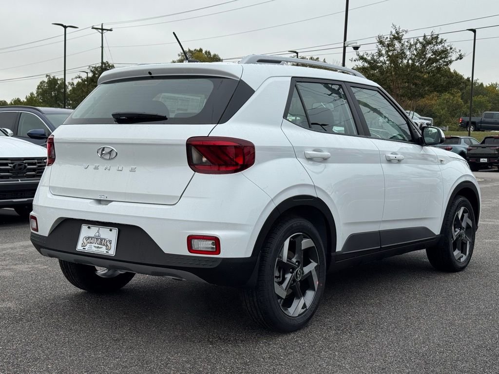 2026 Hyundai Venue SEL - Photo 11