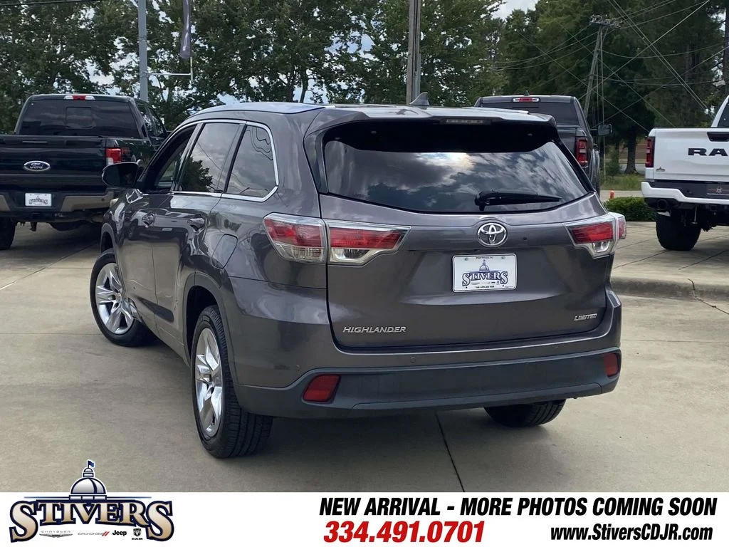 Used 2014 Gray Toyota Limited image 6