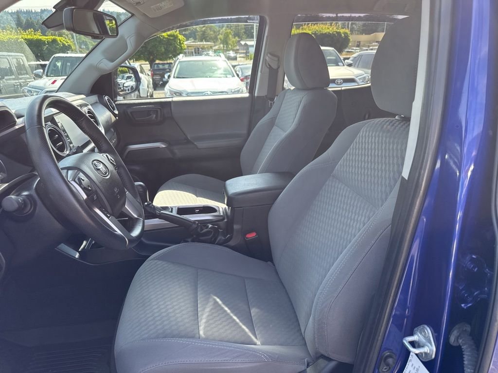 Used 2022 Blue Crush Metallic Toyota SR5 image 3