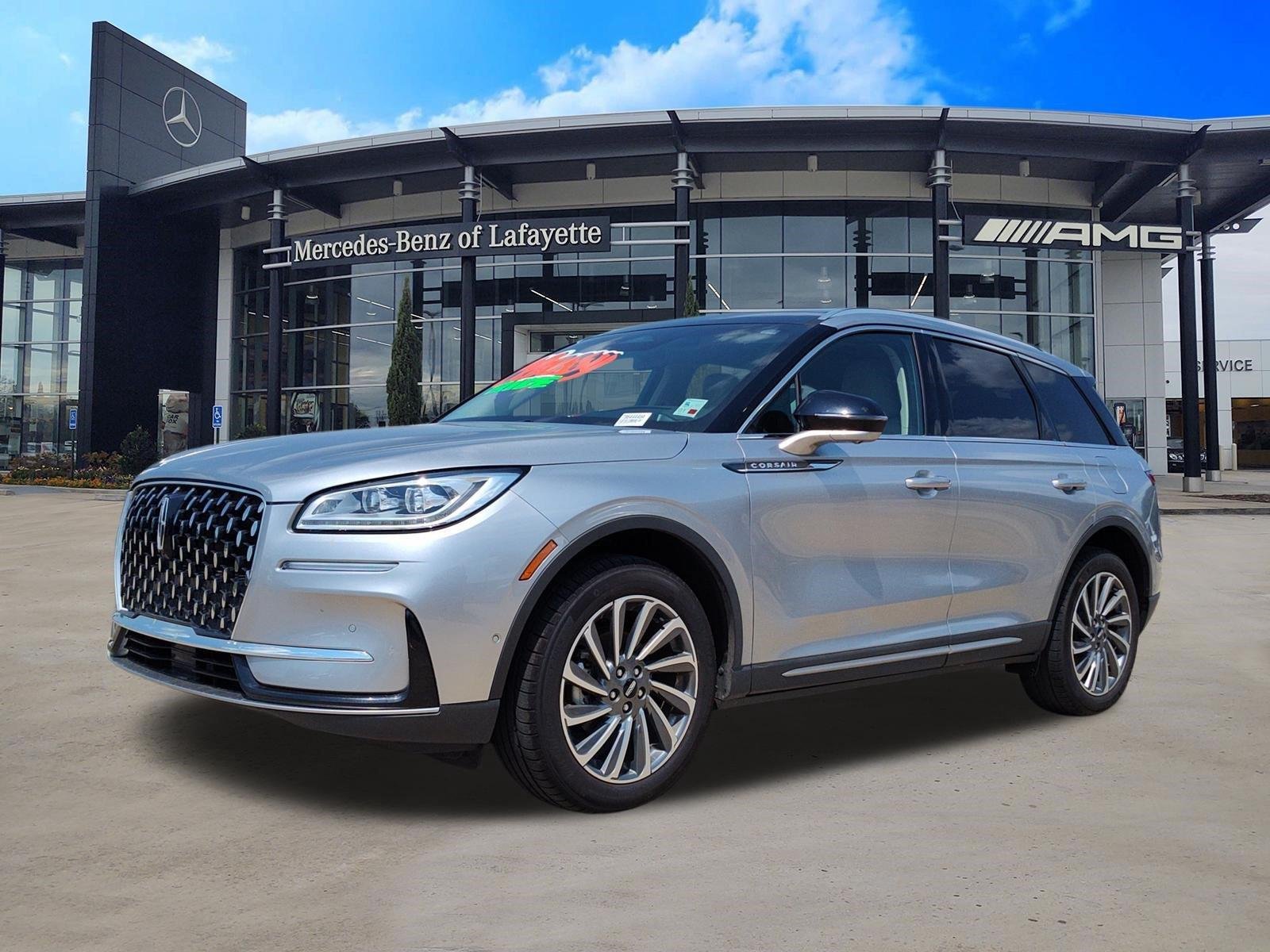 Used 2023 Silver Radiance Metallic Clearcoat Lincoln Reserve image 1