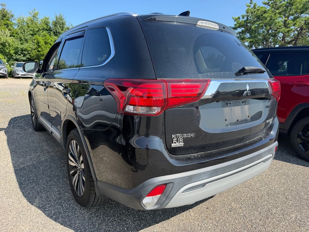 Used 2019  Mitsubishi GT image 3