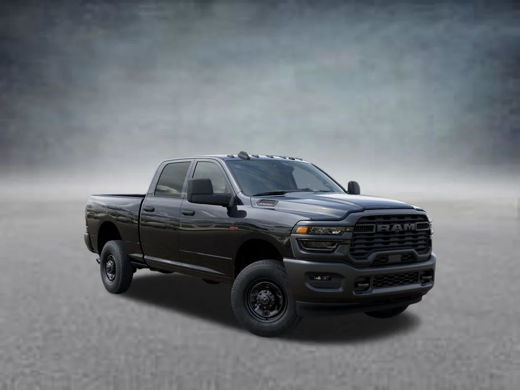 New 2026 Diamond Black Crystal Pearl-Coat Exterior Paint RAM Tradesman image 5