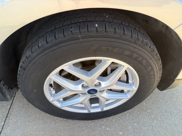 Used 2022 Black Ford SEL image 57