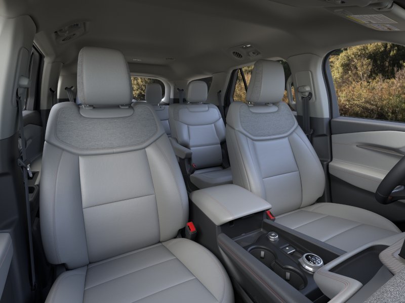 New 2026 Star White Metallic Tri-Coat Ford Active image 43