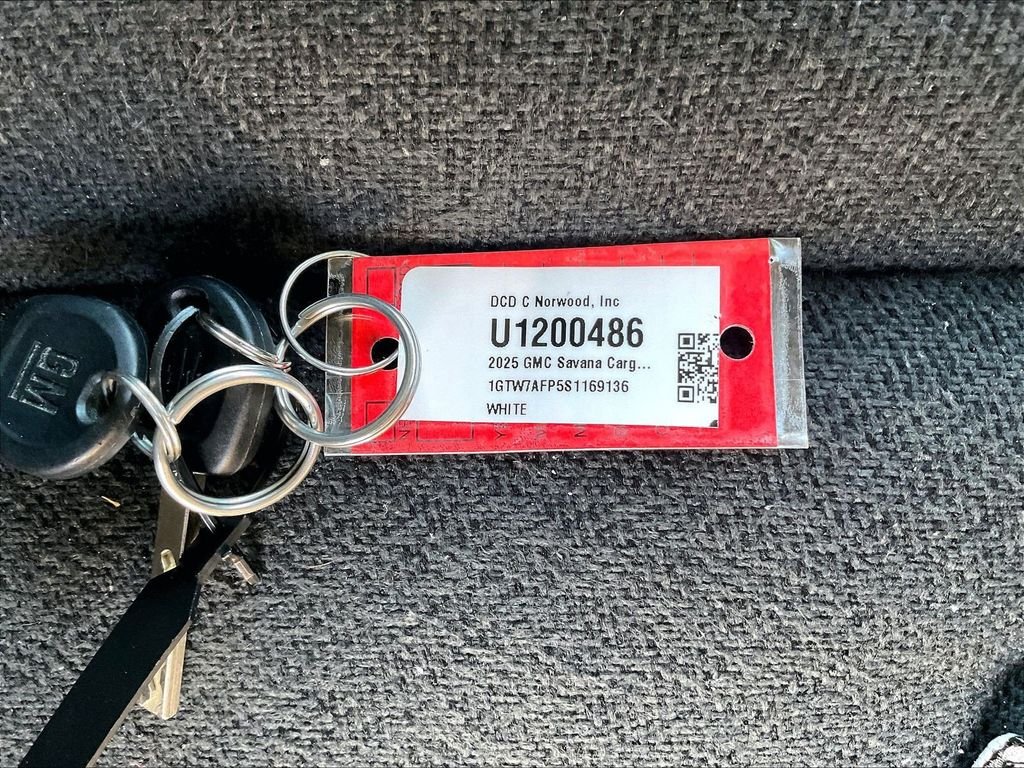 Used 2025 White GMC Work Van image 29