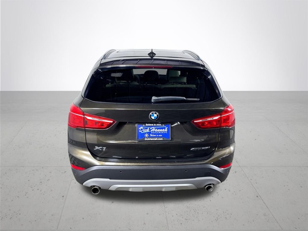 Used 2019 Green BMW xDrive28i image 7
