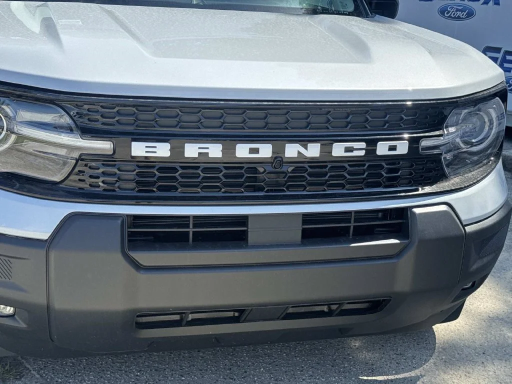 New 2026 Space White Metallic Ford Outer Banks® image 5