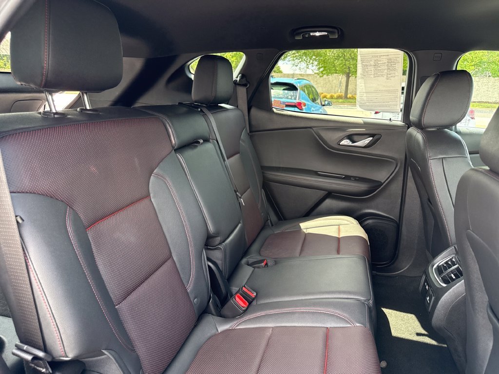 Used 2025 Sterling Gray Metallic Chevrolet RS image 25