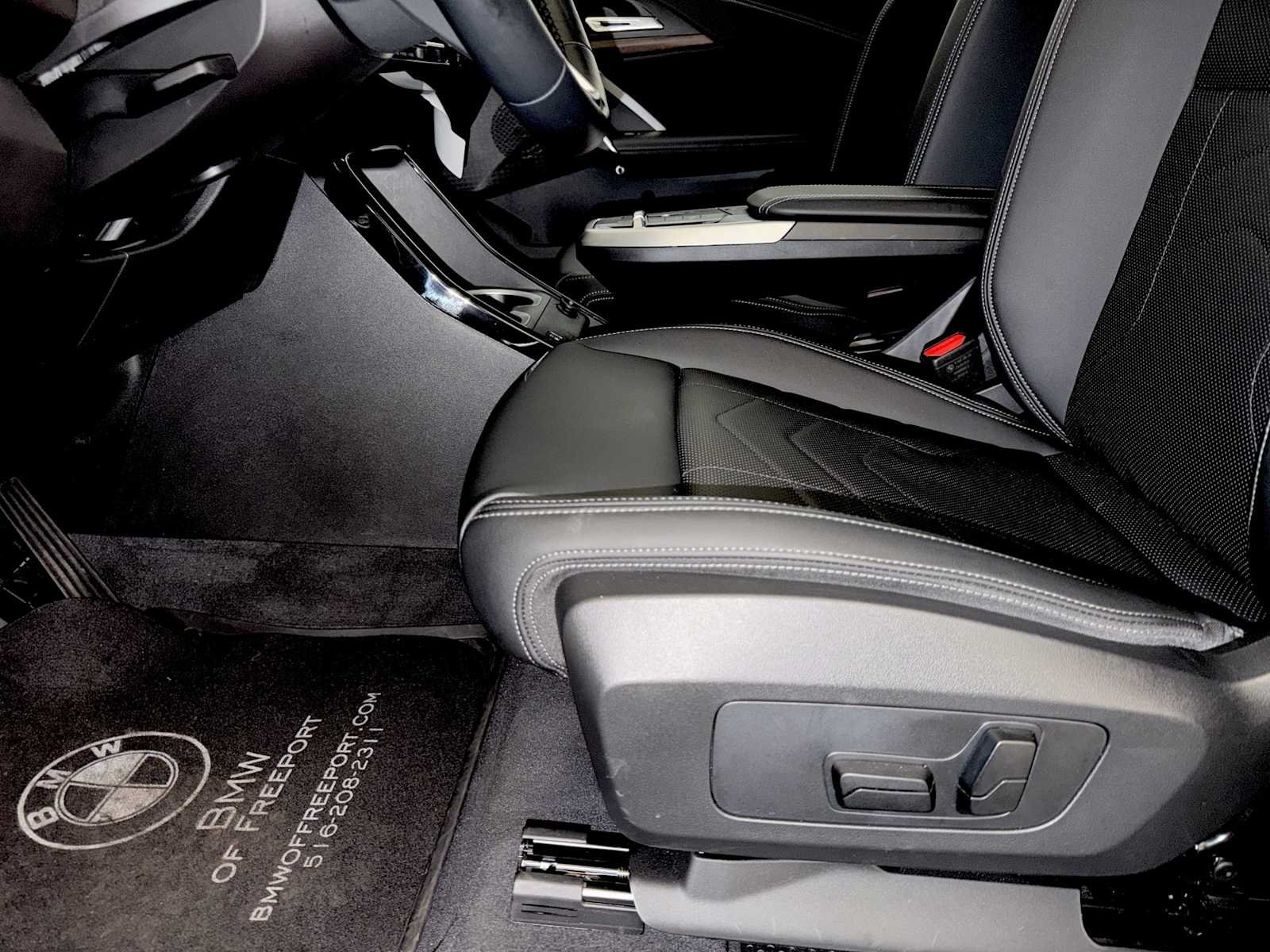 2026 BMW X1 28i - Photo 10