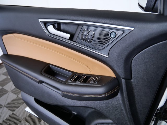 Used 2024 White Ford Titanium image 24