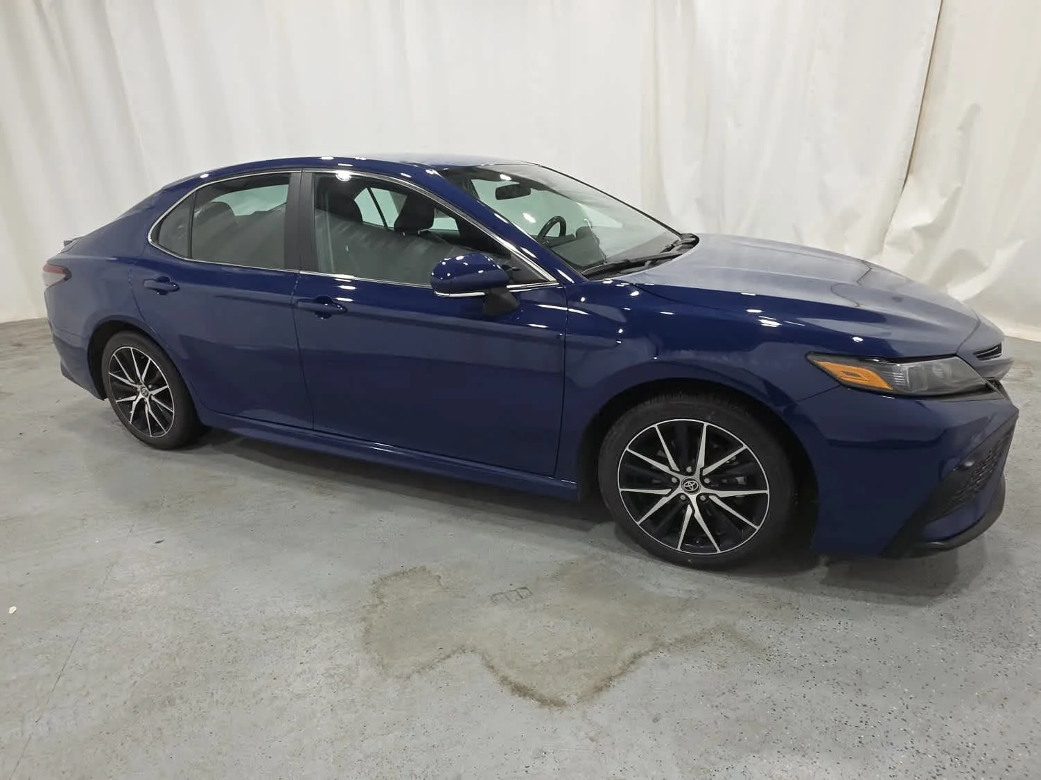 Used 2024 Blu/blue Toyota SE image 8