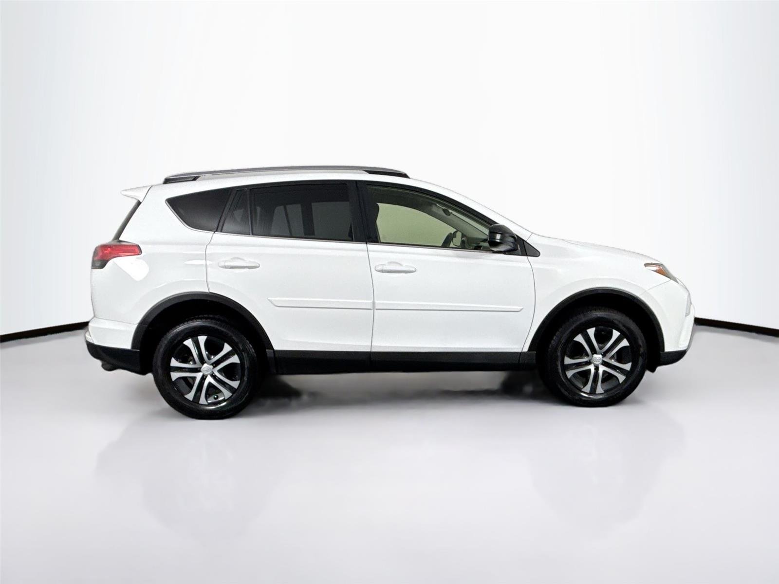 Used 2018 Super White Toyota LE image 9