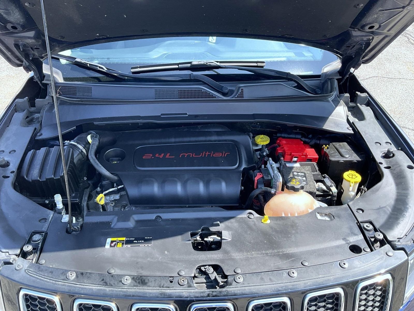 Used 2019 Blue Jeep Latitude image 24