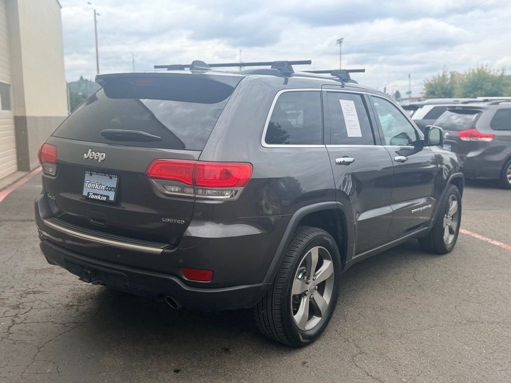 Used 2015 Gray Jeep Limited image 5