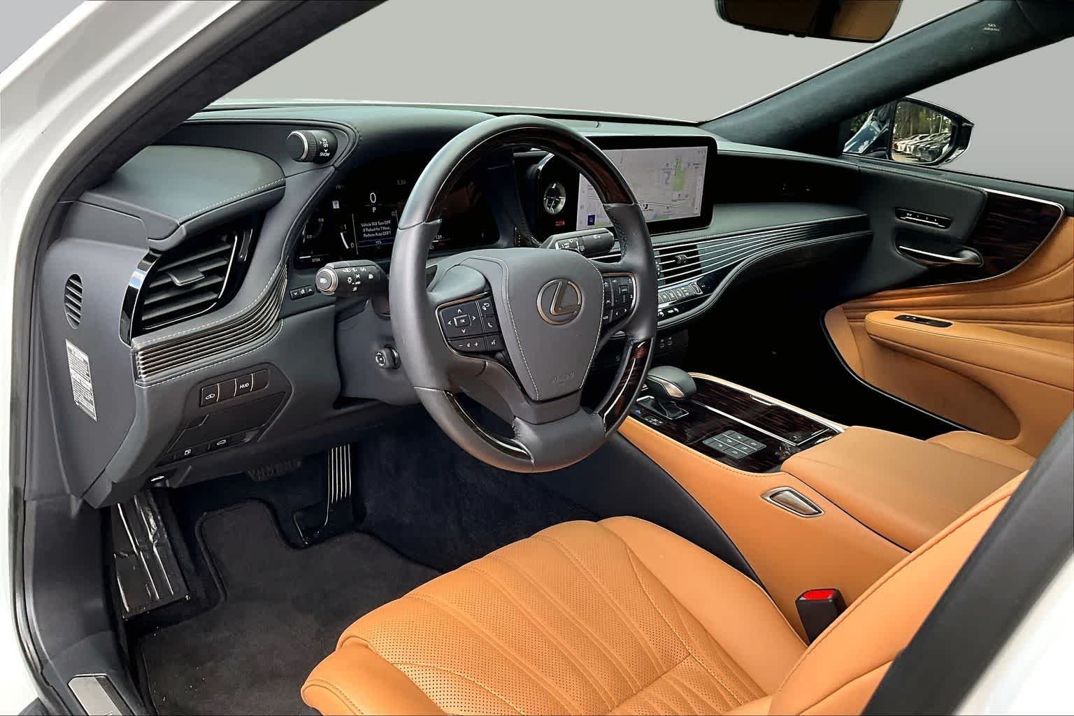 Used 2024 Eminent White Pearl Lexus  image 18